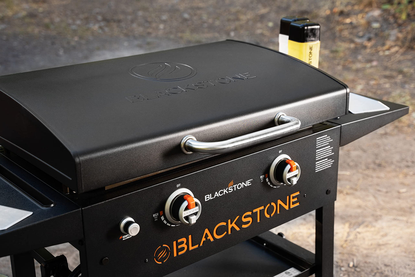 BLACKSTONE 1883 Original 28” Griddle with Integrated Protective Hood